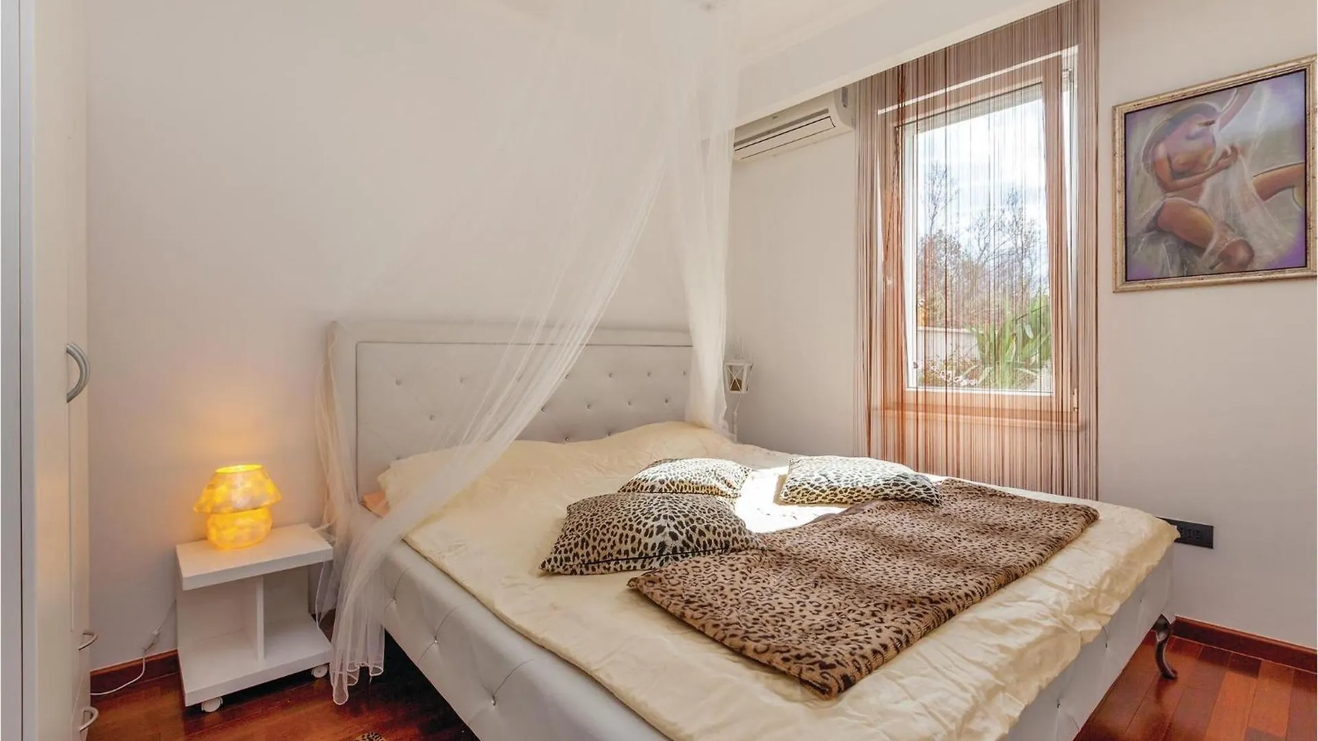 Сasa de vacaciones Cozy Home In Crikvenica With Wifi